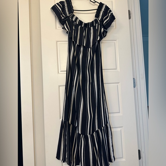 Luca Dress - Picture 3 of 3